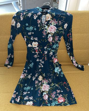Robe fleurie, idéale pour le printemps!