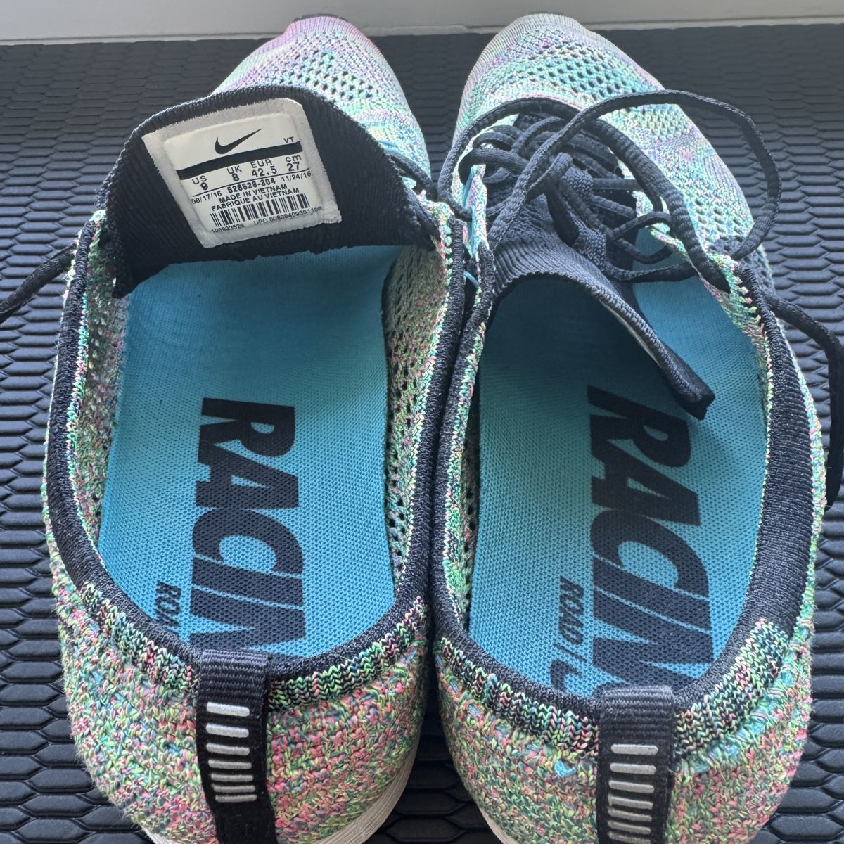 Nike Scarpe da uomo: Nike Flyknit Racer "Multi-Color 2.0" – Usato da Bern venduto da Roynsky 2