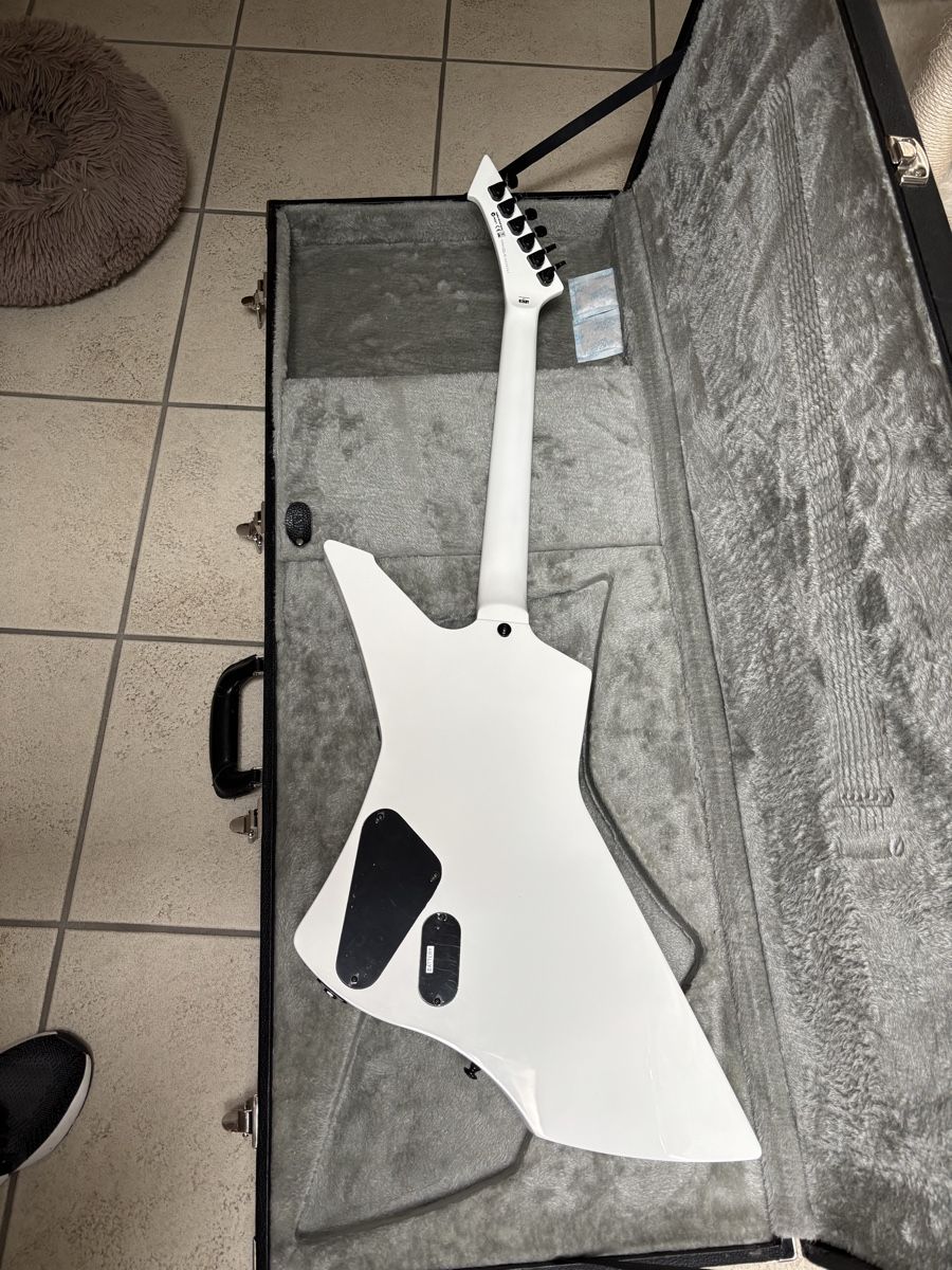 Esp Musikinstrumente: ESP LTD Snakebyte snow White  – Neu (gemäss Beschreibung) aus Le Fuet von Rambo88 3