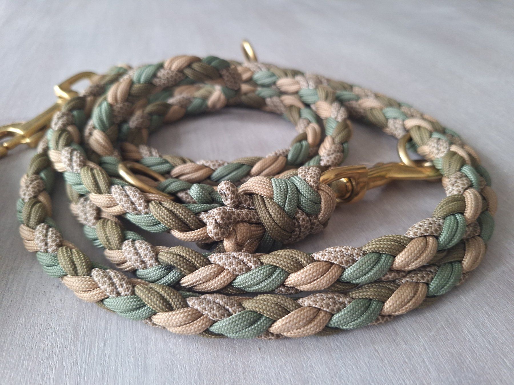 Guinzagli & Collari: Traumhaftes Halsband-Leine-Set! – Usato da Schmerikon venduto da Mycheyenne