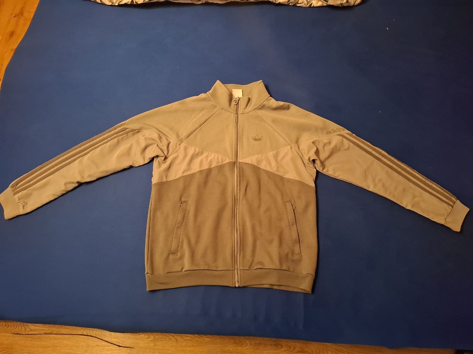 Adidas Jacken: Adidas Trainingsjacke – Gebraucht aus Niederönz von g_si