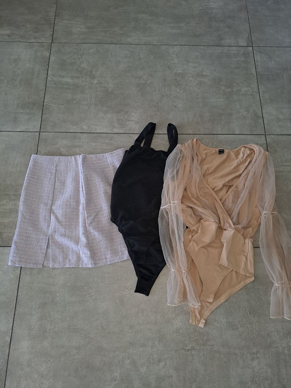 Lotti di vestiti: Pacco di vestiti/ Kleider Packet – Usato da Osogna venduto da stella086 3