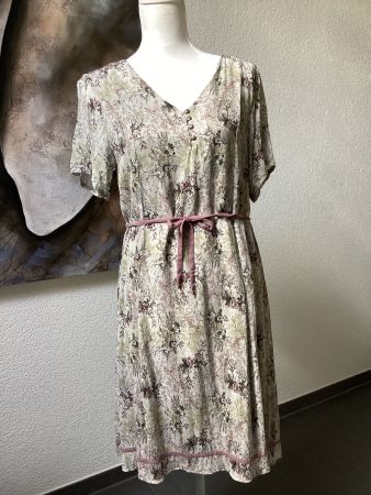 NILE Kleid mit Blumenmuster m. Unterrock 100% Viskose Gr. S