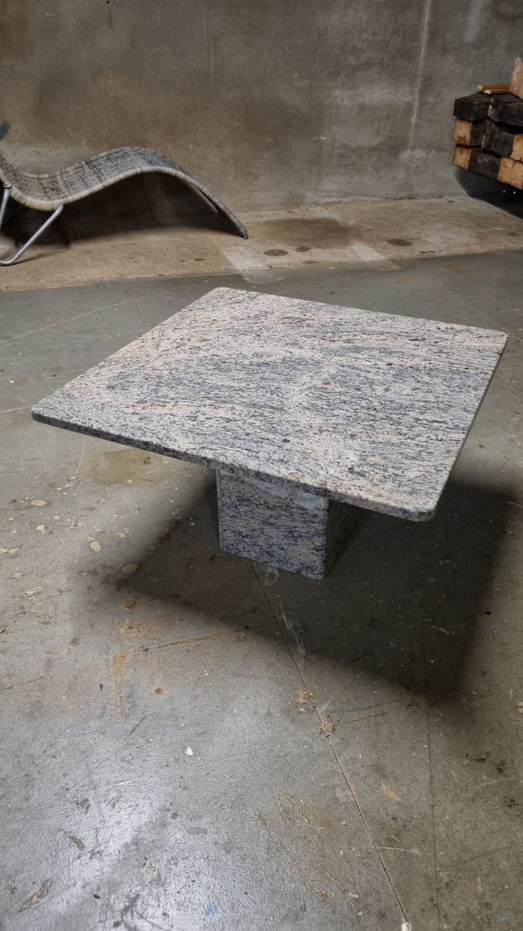 Tavoli: Steintisch – Usato da Ernen venduto da wen_sdv8 1