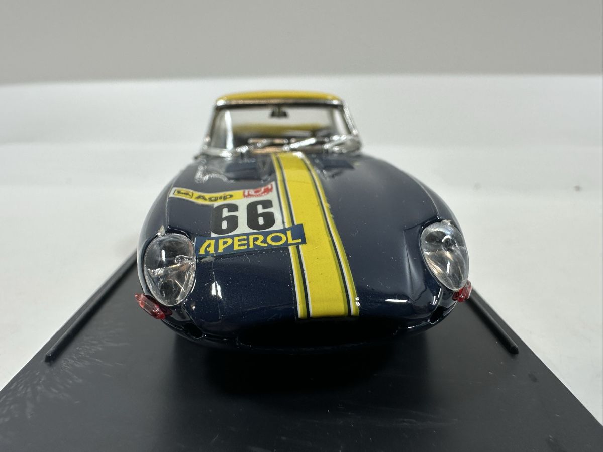 Jaguar Modellini d'auto: 1961 Jaguar E Type 1:43, inkl. Acrylbox, BEST MODEL – Nuovo (secondo la descrizione) da Zofingen venduto da rf9_x2xt 7