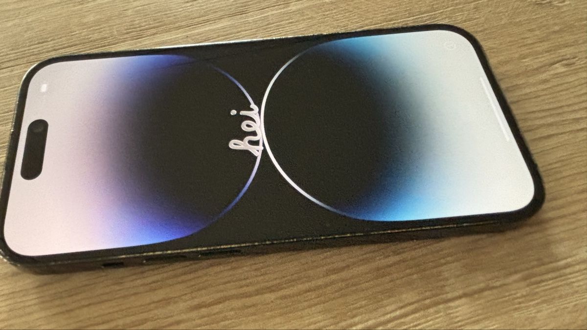 Apple Handys / Smartphones: Iphone 14 Pro mit 2 Hüllen – Gebraucht aus Pfäffikon ZH von anlimalu 3