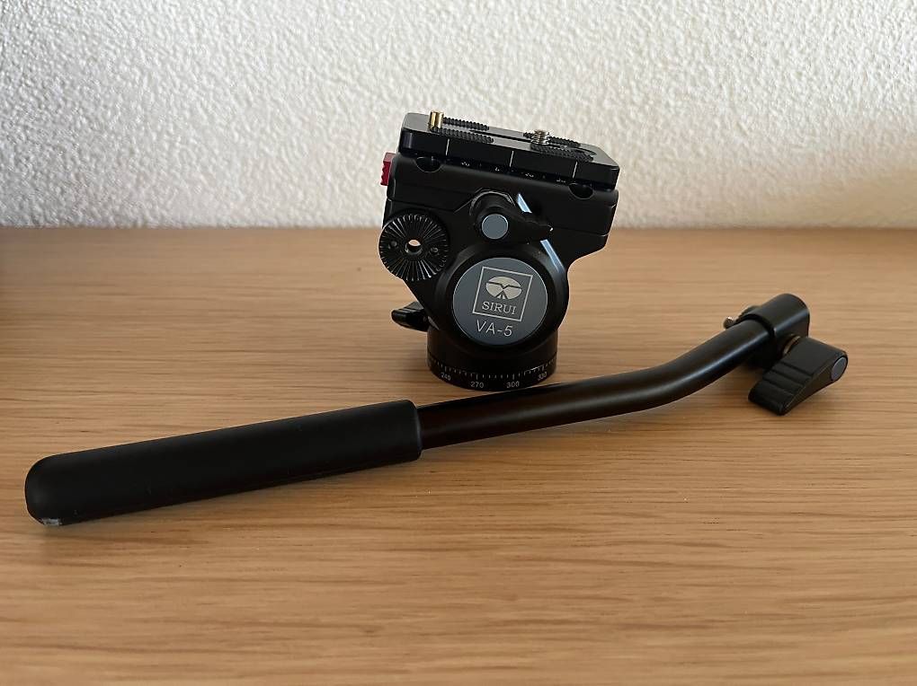 Treppiedi & Teste: Sirui Fluidkopf  – Usato da Sutz-Lattrigen venduto da gbu_wp97