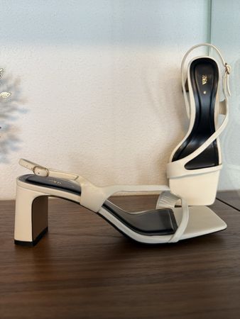ZARA Leder Sandaletten Sommerschuhe Sandalen Gr.38