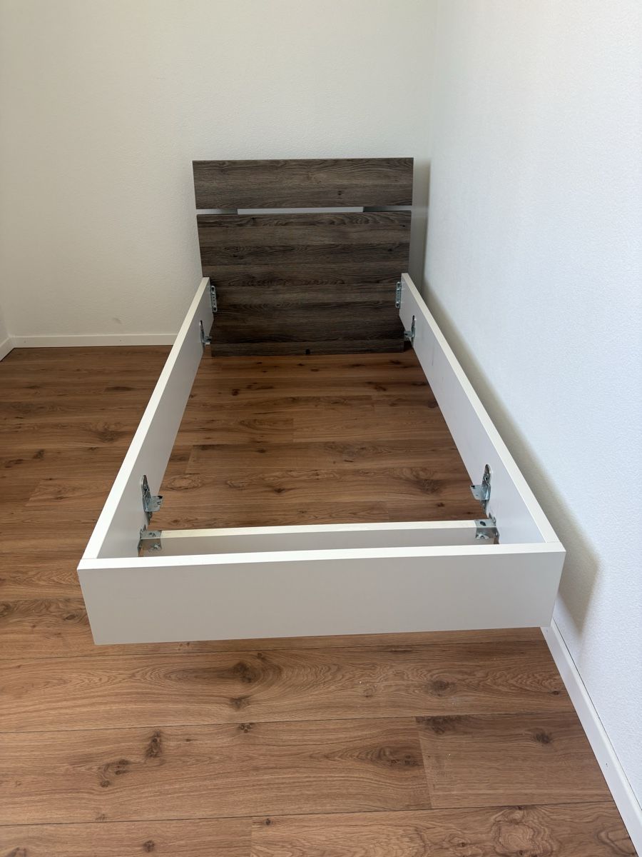 Letti: Bettgestell 90 x 200 – Usato da Winterthur venduto da jajaegal