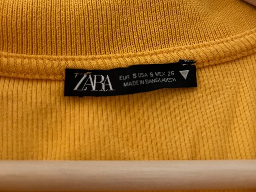 Zara Top: Top Zara jaune-orange taille S – Usato da Gampelen venduto da Pileah 1