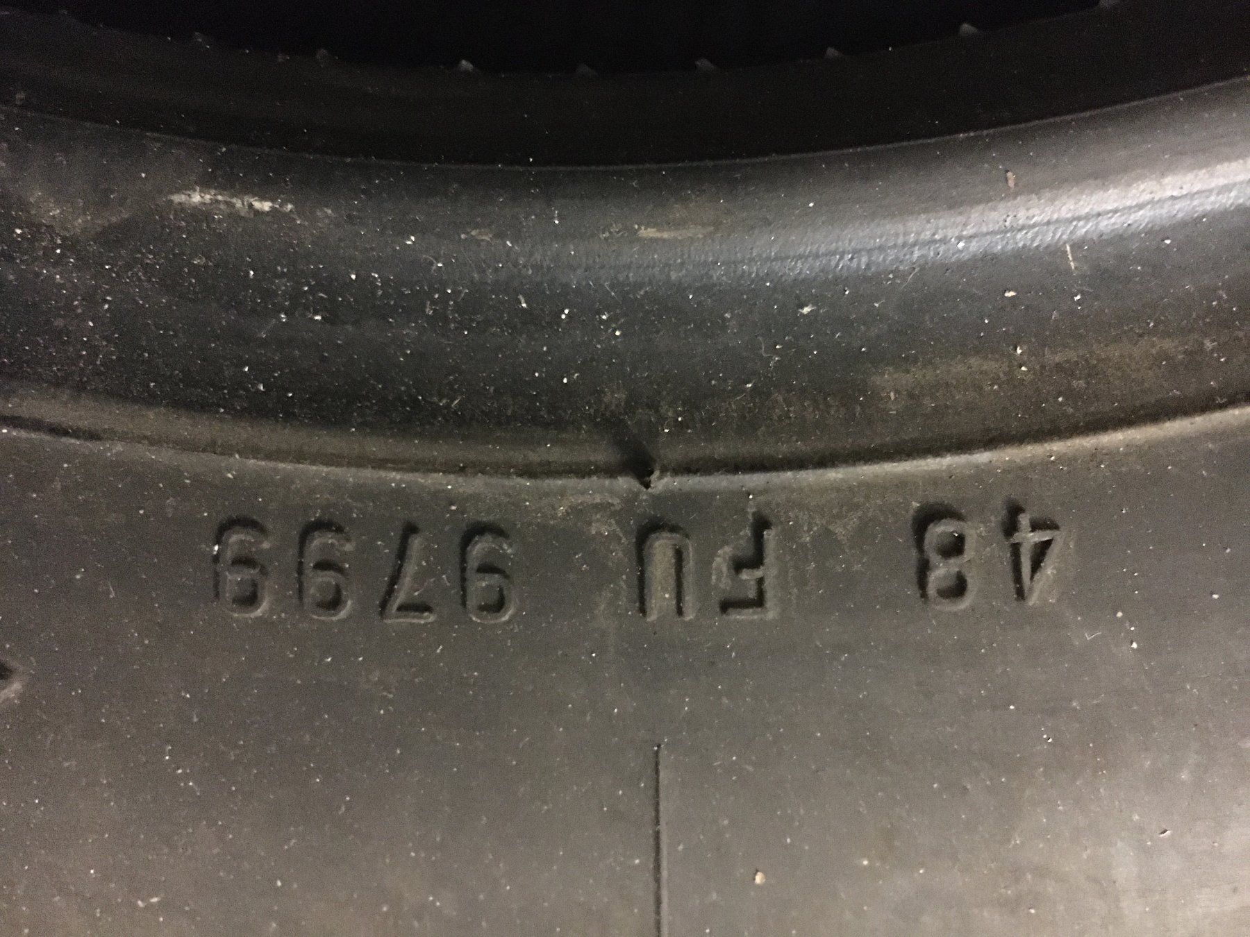 Pneumatici & Ruote complete: Pneu Einzelstück 155/70 R13 75T – Usato da Luzern venduto da Solanor13 5