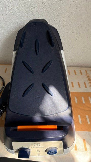 Electrolux Ferri da stiro: Bügeleisen  Dampfstation – Nuovo (secondo la descrizione) da Rickenbach Sulz venduto da sonerela 4
