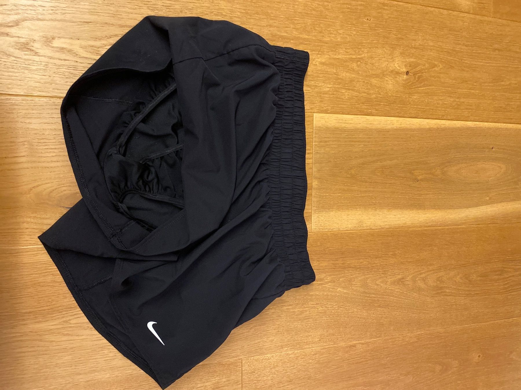 Nike Pantalons: Short Spot Nike – D'occasion à Chamby par luc_m96c 2