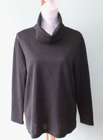 Rollkragen-Pullover von *ESSENTIEL*