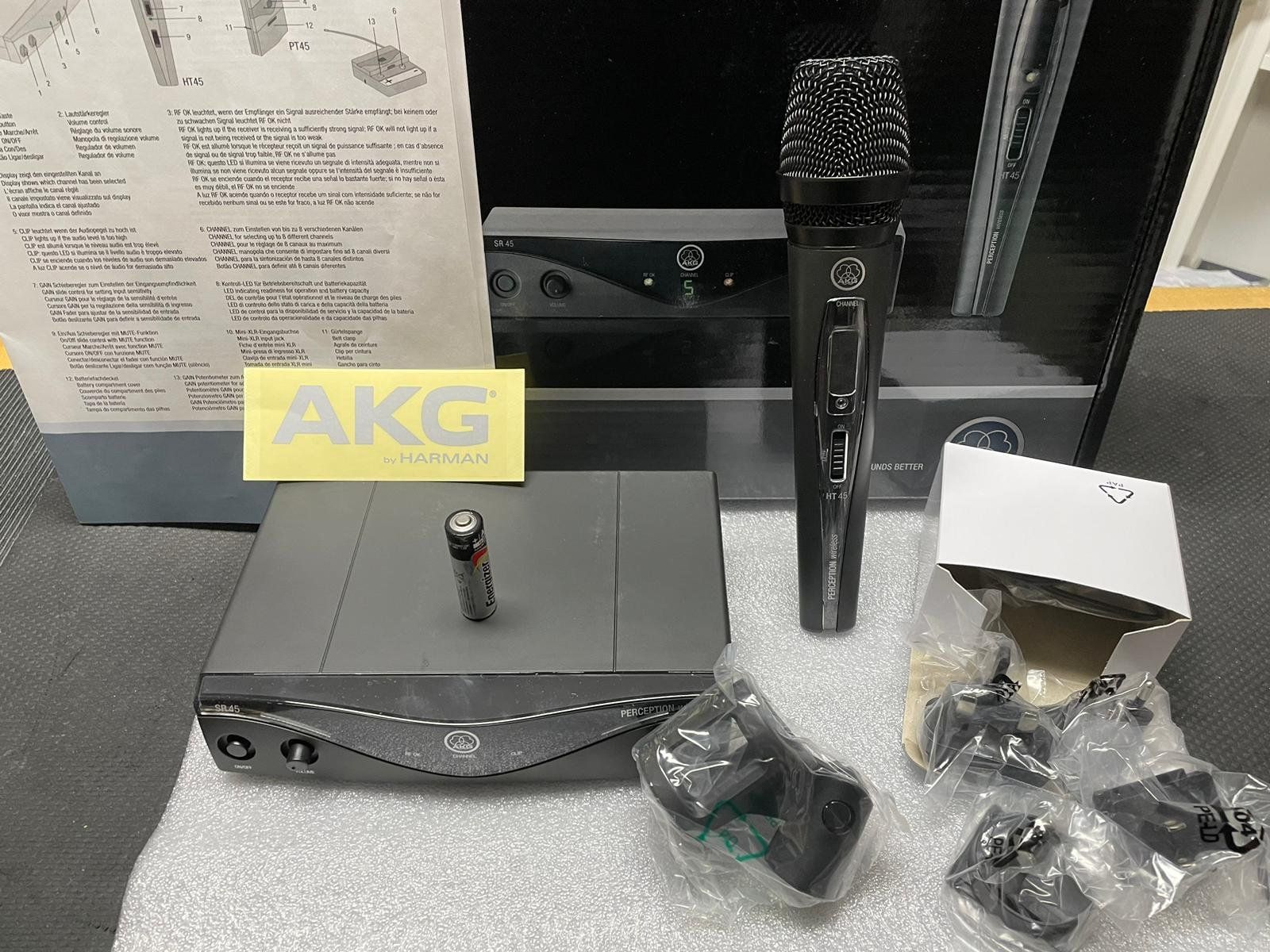 Mikrofone: AKG Perception Wireless 45 Vocal System! NEW NEW! NP 199 Chf – Neu und originalverpackt aus Cama von Superbayer 1