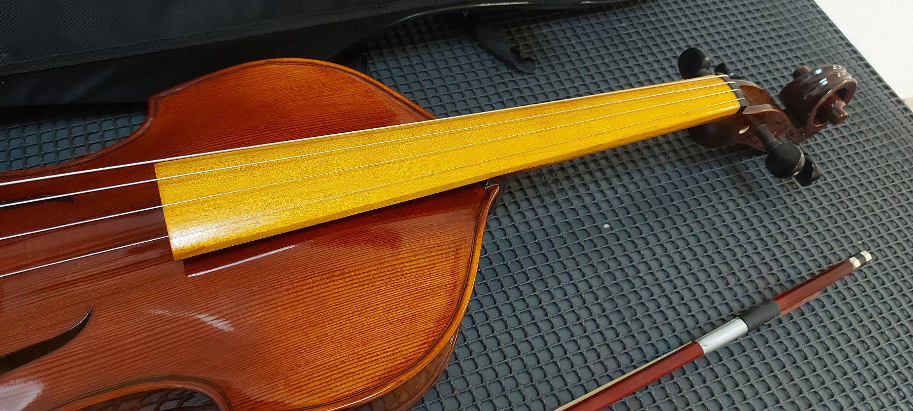 Musikinstrumente: 4/4 Viola Extra Gross inkl.bag und bogen , neuwertig – Neu (gemäss Beschreibung) aus Glattbrugg von Swissmusik 3