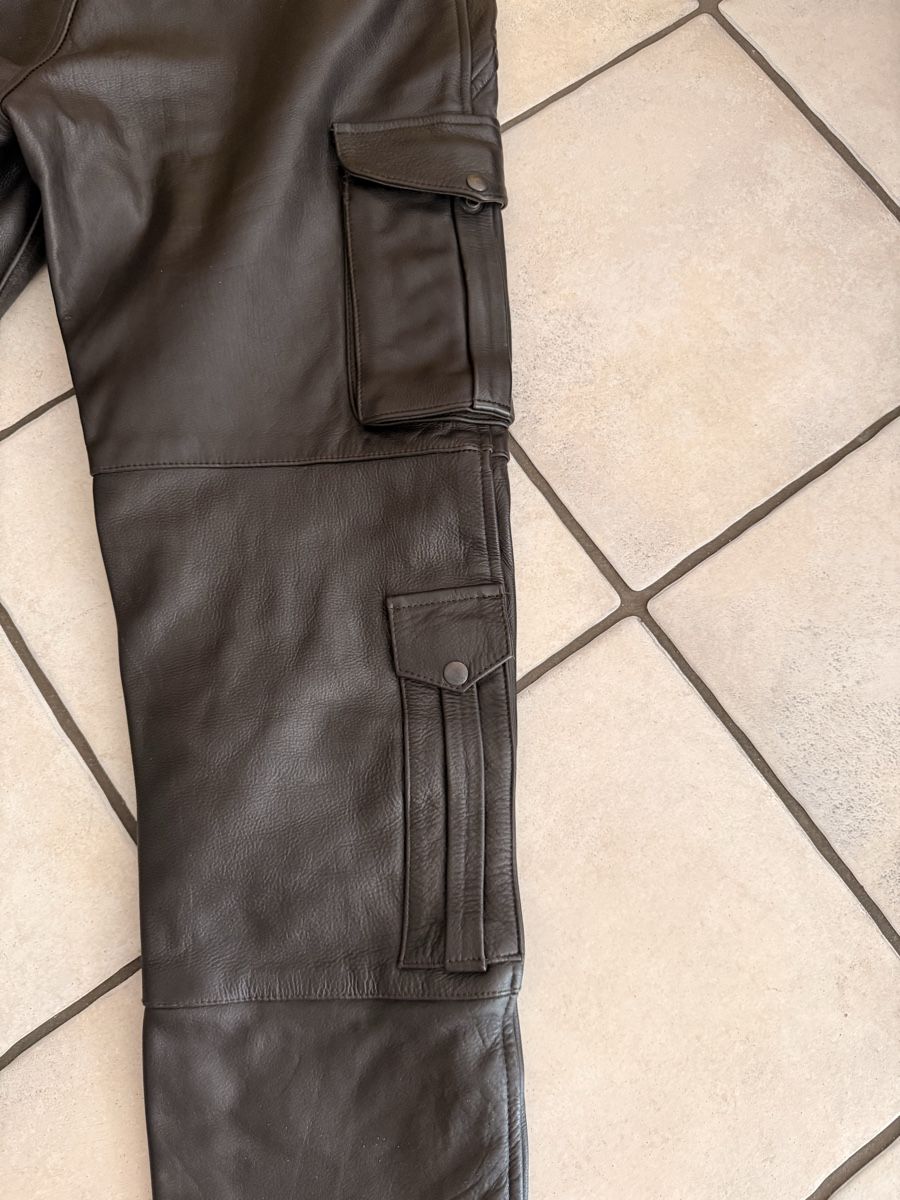 Pantaloni: Lederhosen Cargo Grösse 50  – Usato da volketswil venduto da visitor01 4