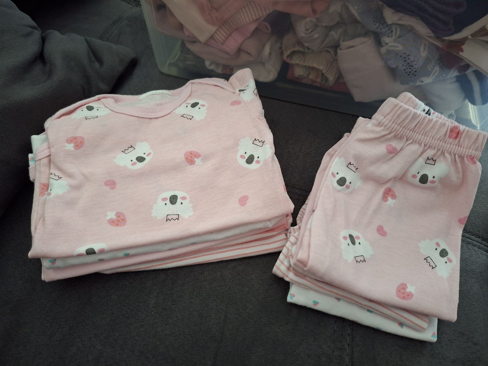 Lotti & Set di vestiti: Babypyjamas Gr. 62/68 ( 5 Sets) – Nuovo (secondo la descrizione) da Winterthur venduto da Ausmisten2026