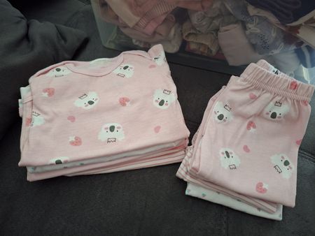 Babypyjamas Gr. 62/68 ( 5 Sets)