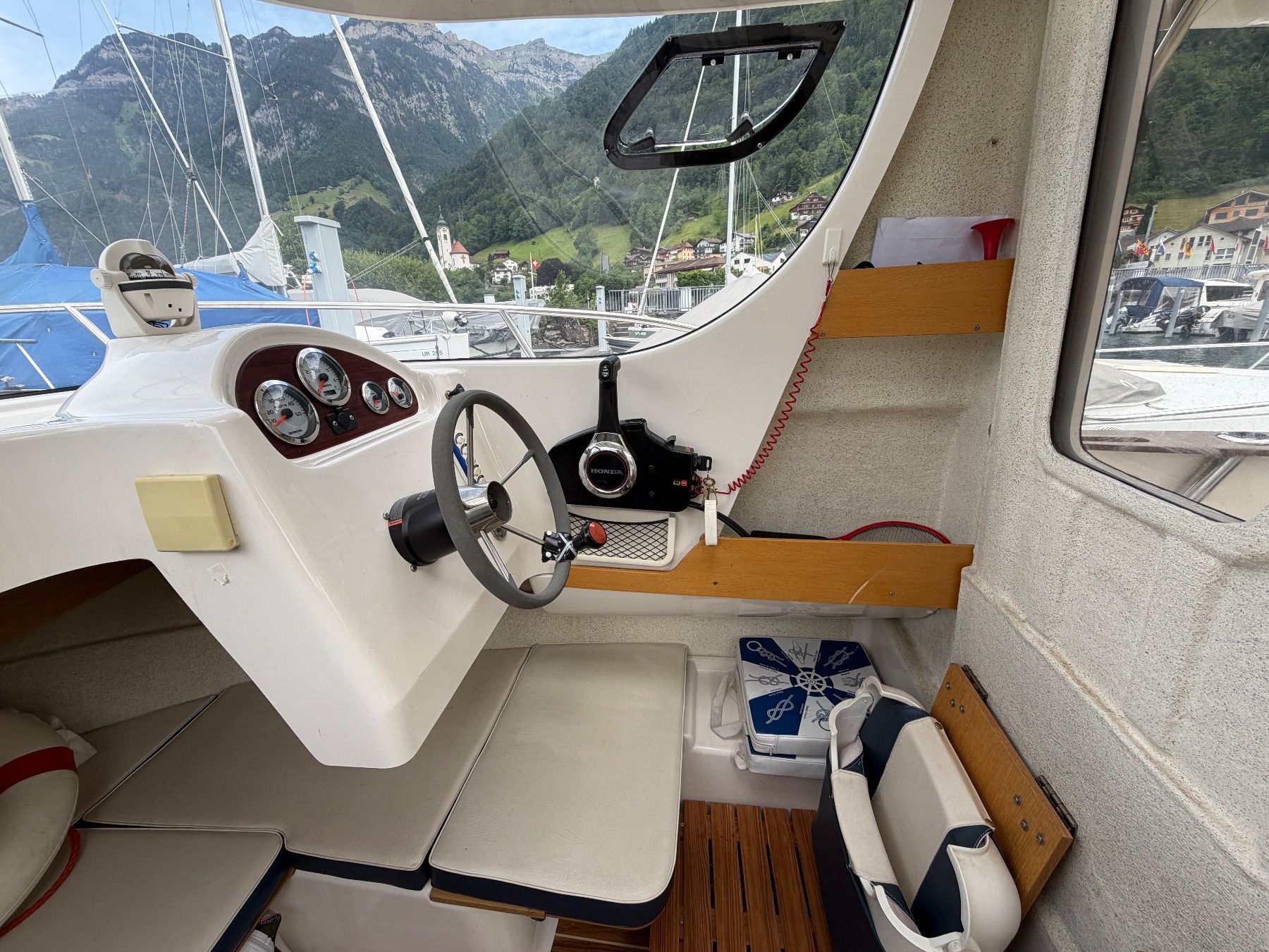 Quicksilver Barche: Motorboot Quicksilver 580 Pilothouse Honda 80 PS / Trailer – Usato da Flüelen venduto da Groggi72 4