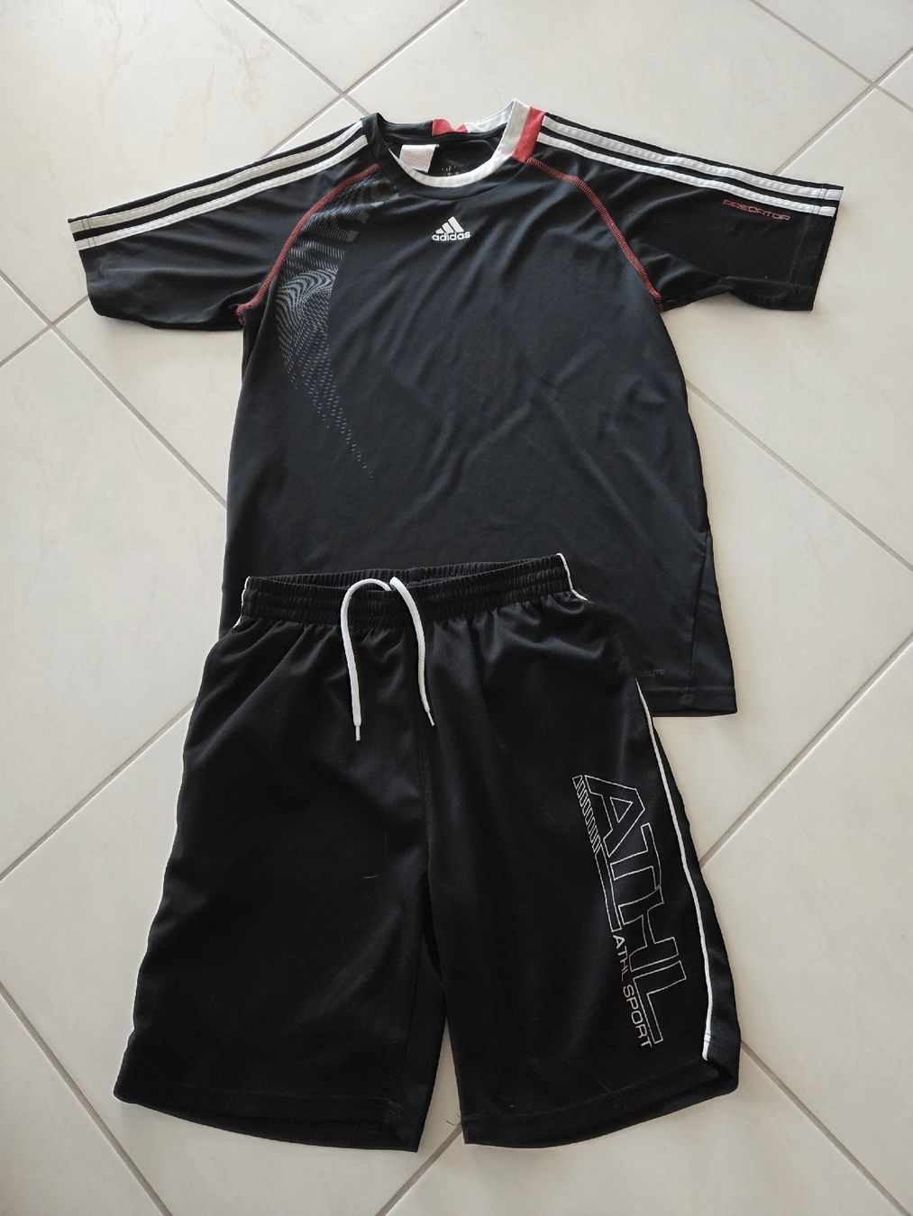 Adidas Scarpe, pantaloni & magliette da ginnastica: Sport set 170/176 & S – Usato da Bronschhofen venduto da Katrusja