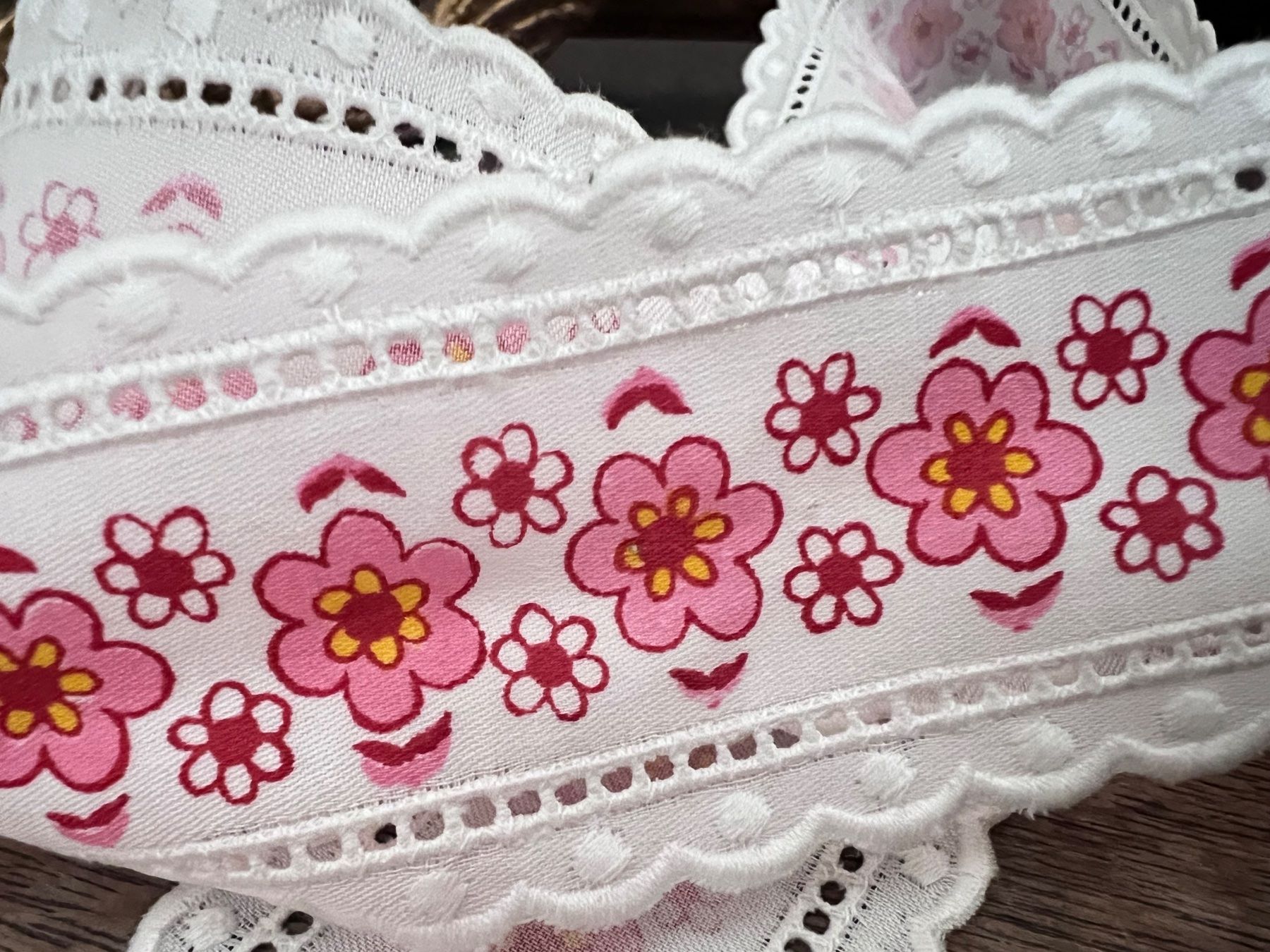 Tessuti: Alte St. Galler Spitzen - Shabby – Nuovo (secondo la descrizione) da Walzenhausen venduto da Cerna007 1