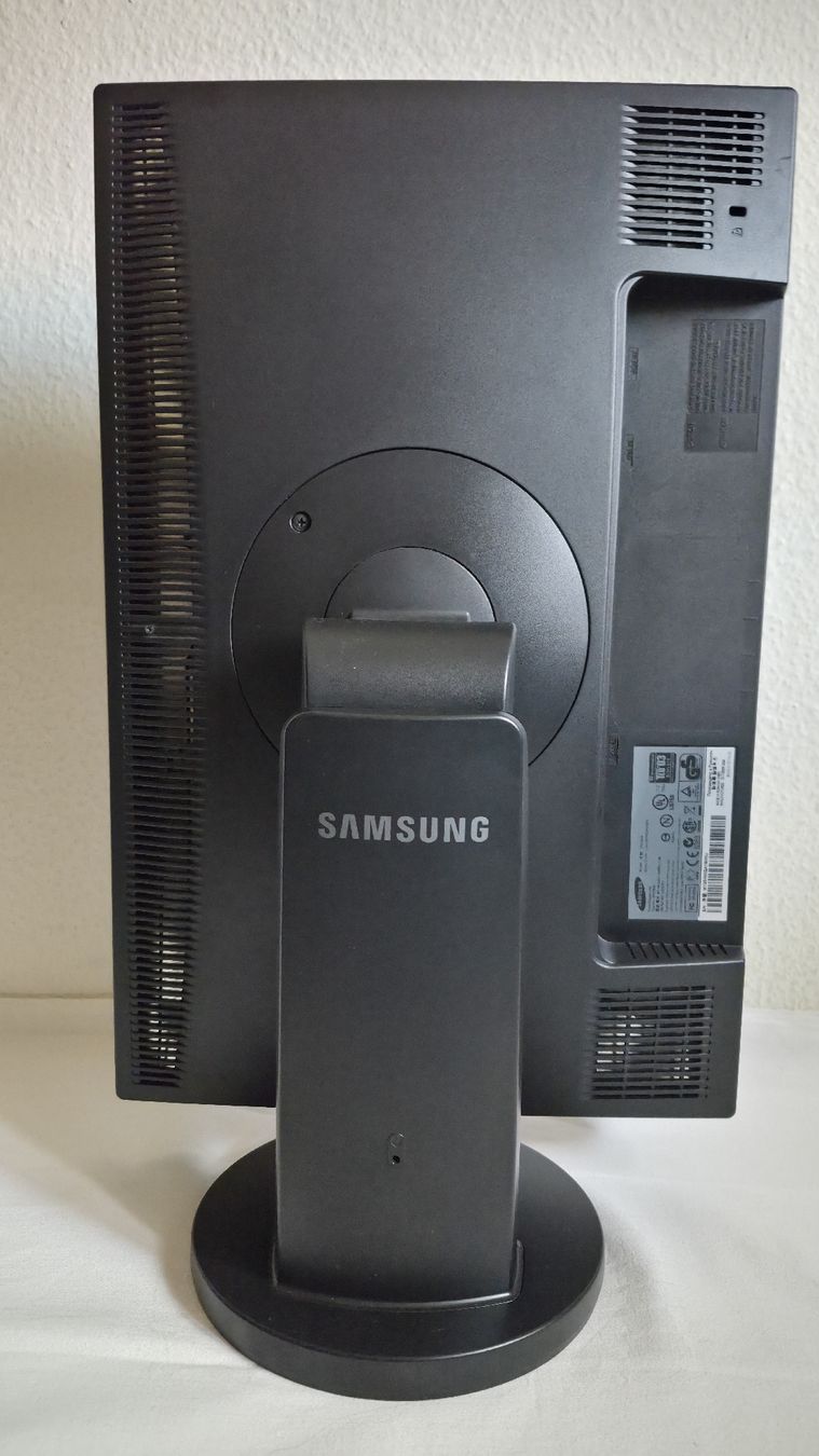 Samsung Monitor: Samsung SyncMaster 2243BW 22″ Widescreen-LCD-Bildschirm – Usato da Birsfelden venduto da Hunter_75 4