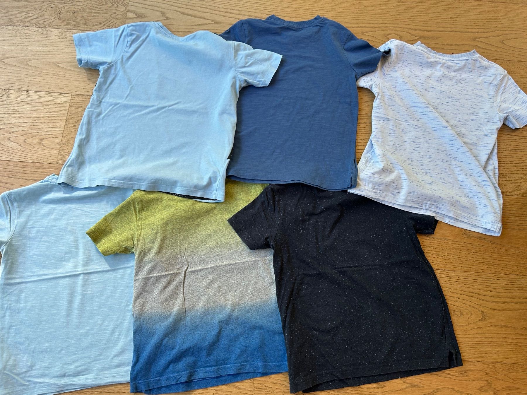Camicie, T-shirt & Polo: T- Shirts Gr. 122/128 – Usato da Rothrist venduto da szc_9dg5 1