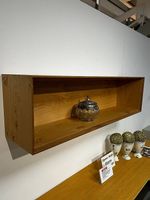Wandregal ab Ausstellung