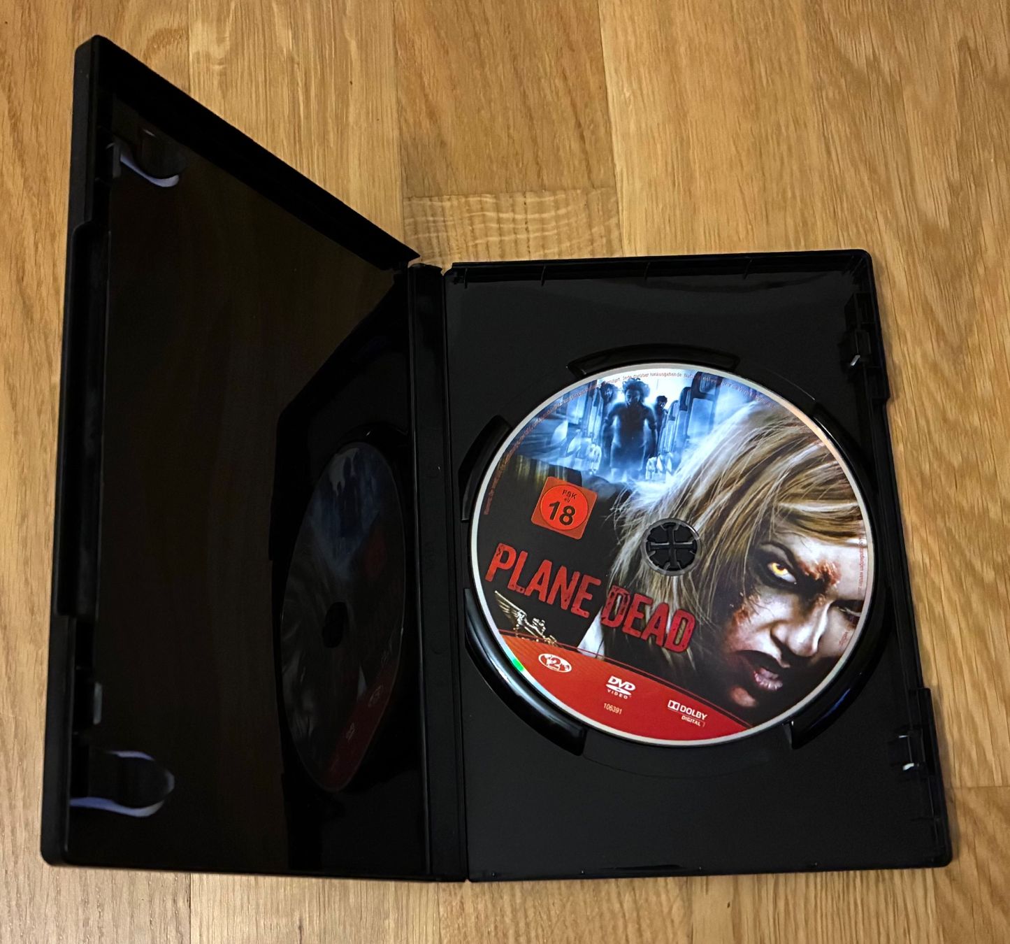 Tutti i DVDs: Plane Dead: Zombies on a Plane – Usato da Bern venduto da RageMM87 3