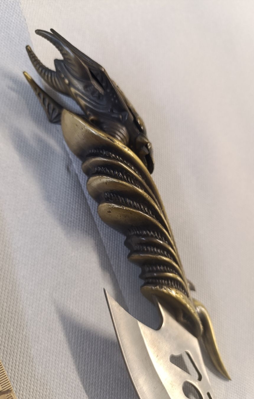 Besteck: Dague/ Dolch/ style " Alien/H.R.Giger/ Collection/Décoration – Gebraucht aus Avry-sur-Matran von dav_nm5p 2