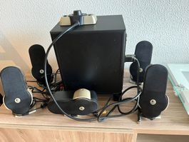 Logitech G51 (M/N: S-00029) ein 5.1-Surround-Sound-System