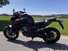 KTM 890 Duke 2024
