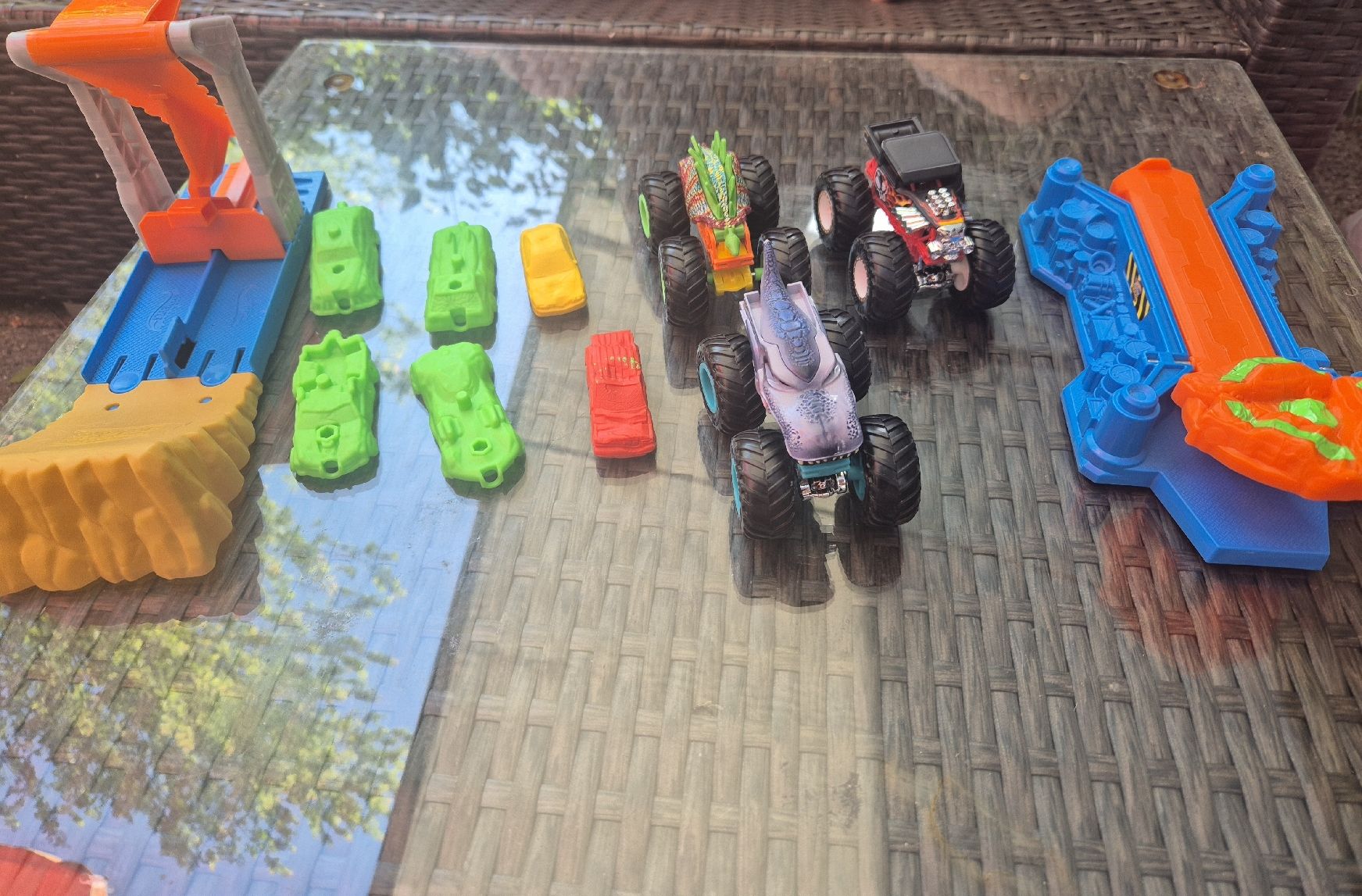 Hot Wheels Giocattoli: Hotwheels Monster Truck Set – Usato da Rümlang venduto da Kakut