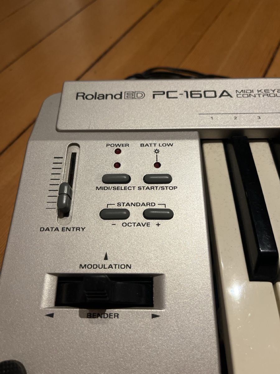 Roland Instruments de musique: MIDI Keyboard Roland PC-160A – D'occasion à Kriens par linbin99 1