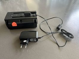 Ladegerät und 25V Li-ion Akku für Gardena