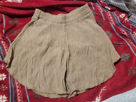 Sommerhose / Shorts / Grösse M / Beige