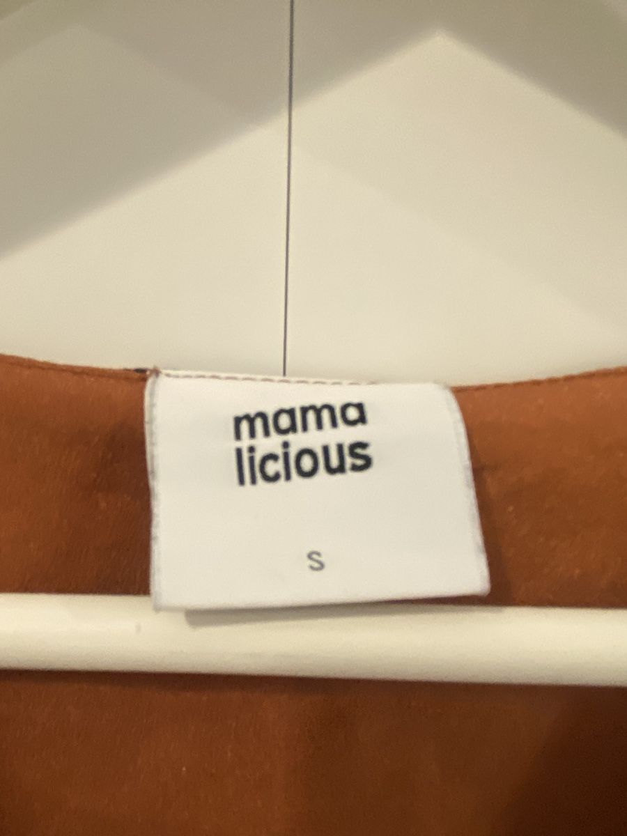 Mamalicious Kleider: Kleid Mamalicious Blumenmuster dunkelblau Grösse S – Gebraucht aus Alosen von .AMEA. 2