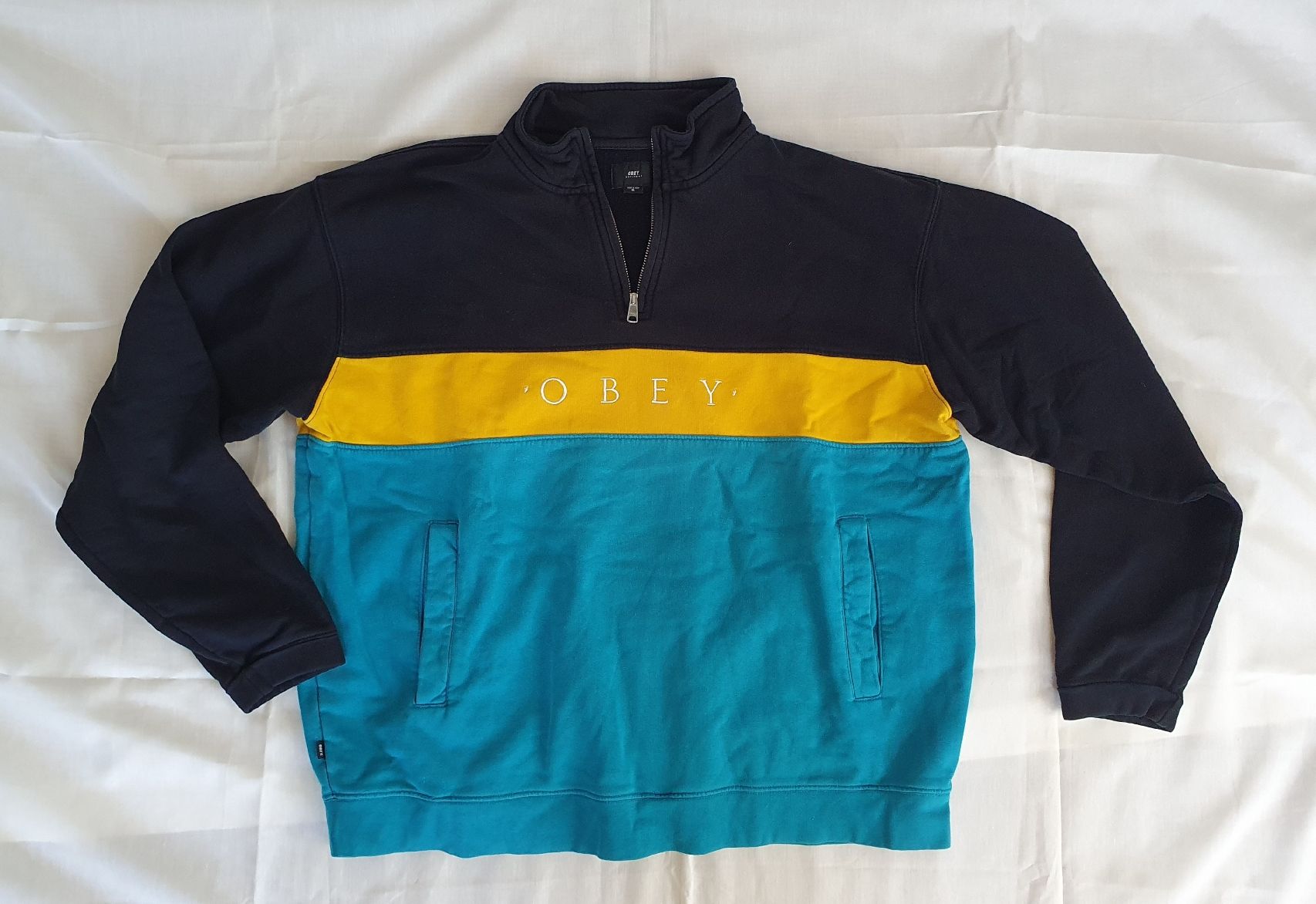 Obey Pulls & Sweat-shirts: Pullover OBEY – D'occasion à Le Mont-sur-Lausanne par vda_vrs6