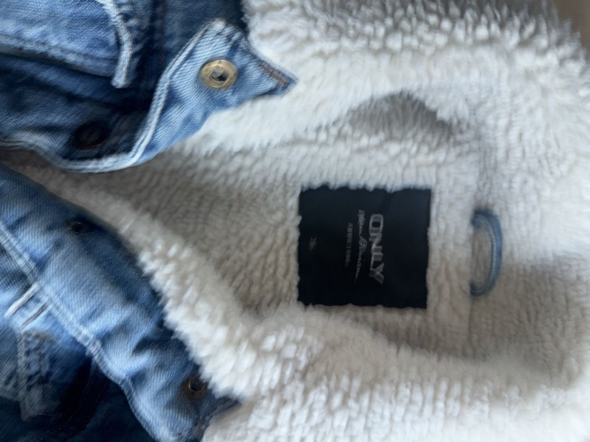 Only Giacche: Only Jeansjacke mit Teddyfutter, Gr. 36, Neuwertig! – Nuovo (secondo la descrizione) da Liestal venduto da isa_8y72 5