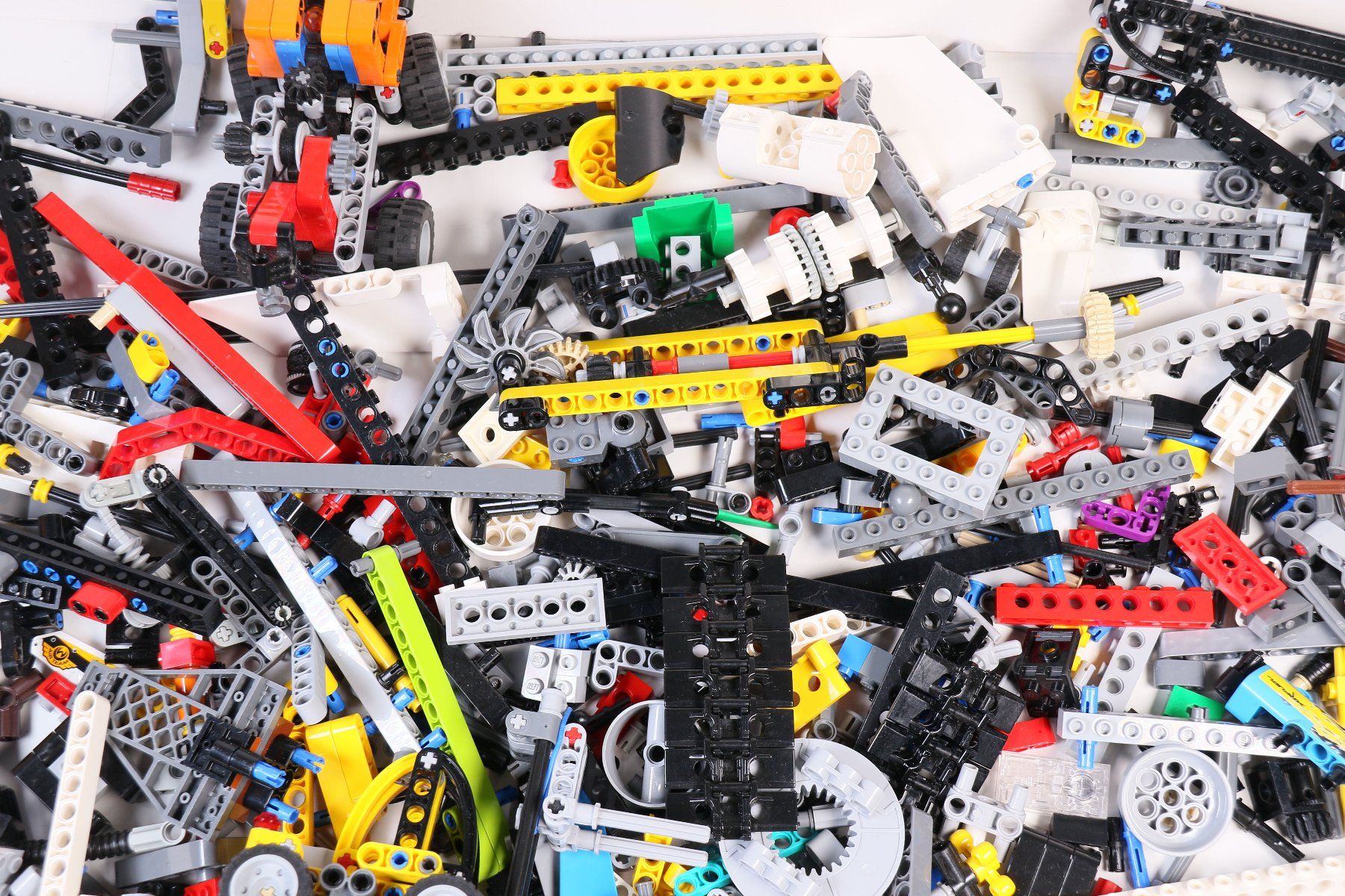 Lego Jeux de construction: 1.5 kg überwiegend Technikteile – D'occasion à Hettlingen par Scholi99 2