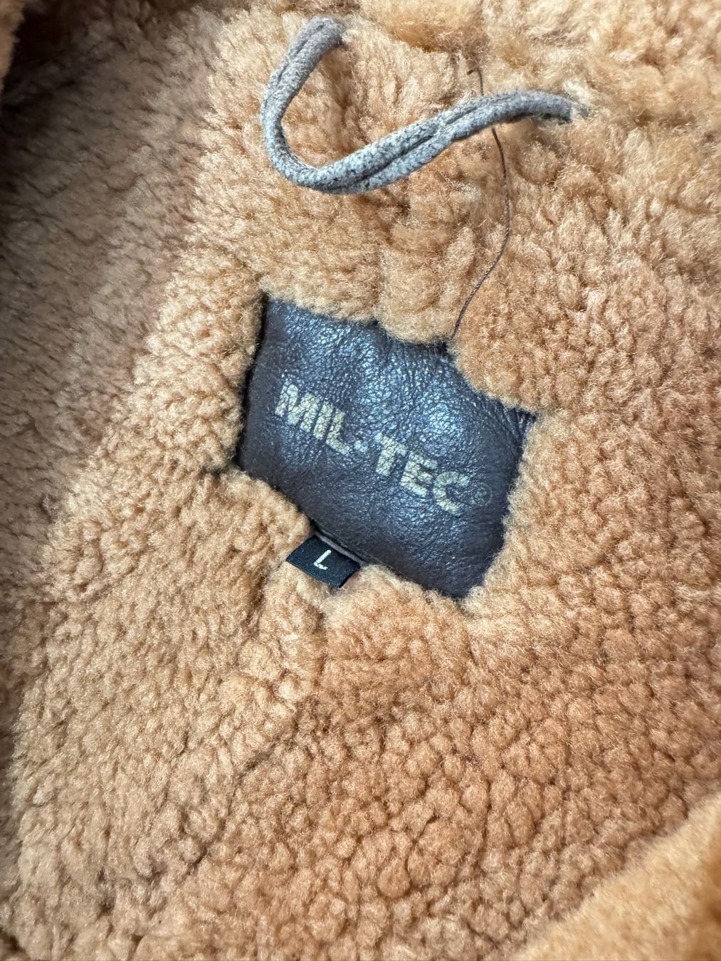 Bombardier Giacche: MIL-TEC BOMBARDIER SHEARLING JACKET SZ: L – Usato da Cortaillod venduto da Stay_Alive_vintage 6