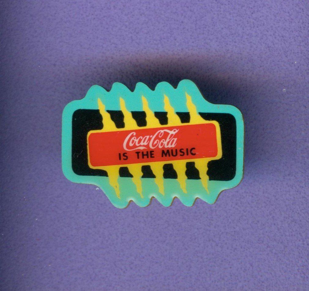 Coca-Cola Placchette & Badge: Coca Cola  IS THE MUSIC – Usato da Winterthur venduto da Sammleroase