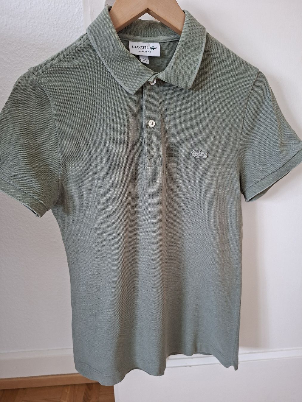 Lacoste Magliette Polo: Polo Lacoste gris clair, taille 3 FR / US S,  – Usato da Renens VD venduto da ser_j2fn 1