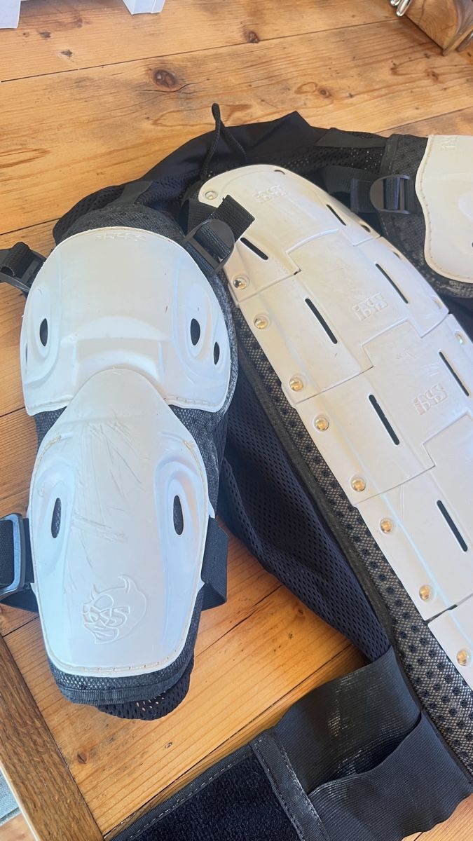 Protezioni & Imbottiture: Protektoren Jacke - Grösse M/L – Usato da Diemtigen venduto da mat_k2gp 1