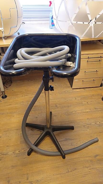 Lettini & sedie per cosmetici: bac à shampoing portable : – Usato da Grandval venduto da Tokyo12
