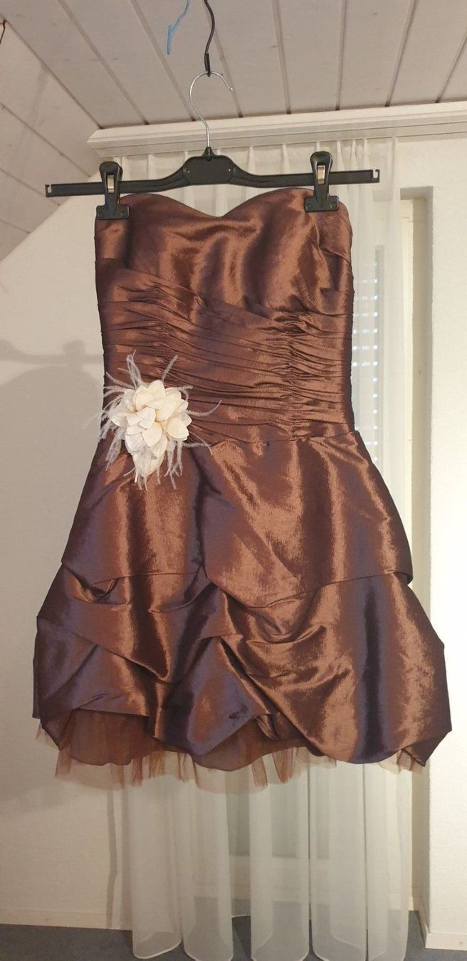 Vestiti: Cocktailkleid – Usato da Amlikon-Bissegg venduto da Schnuefeli4