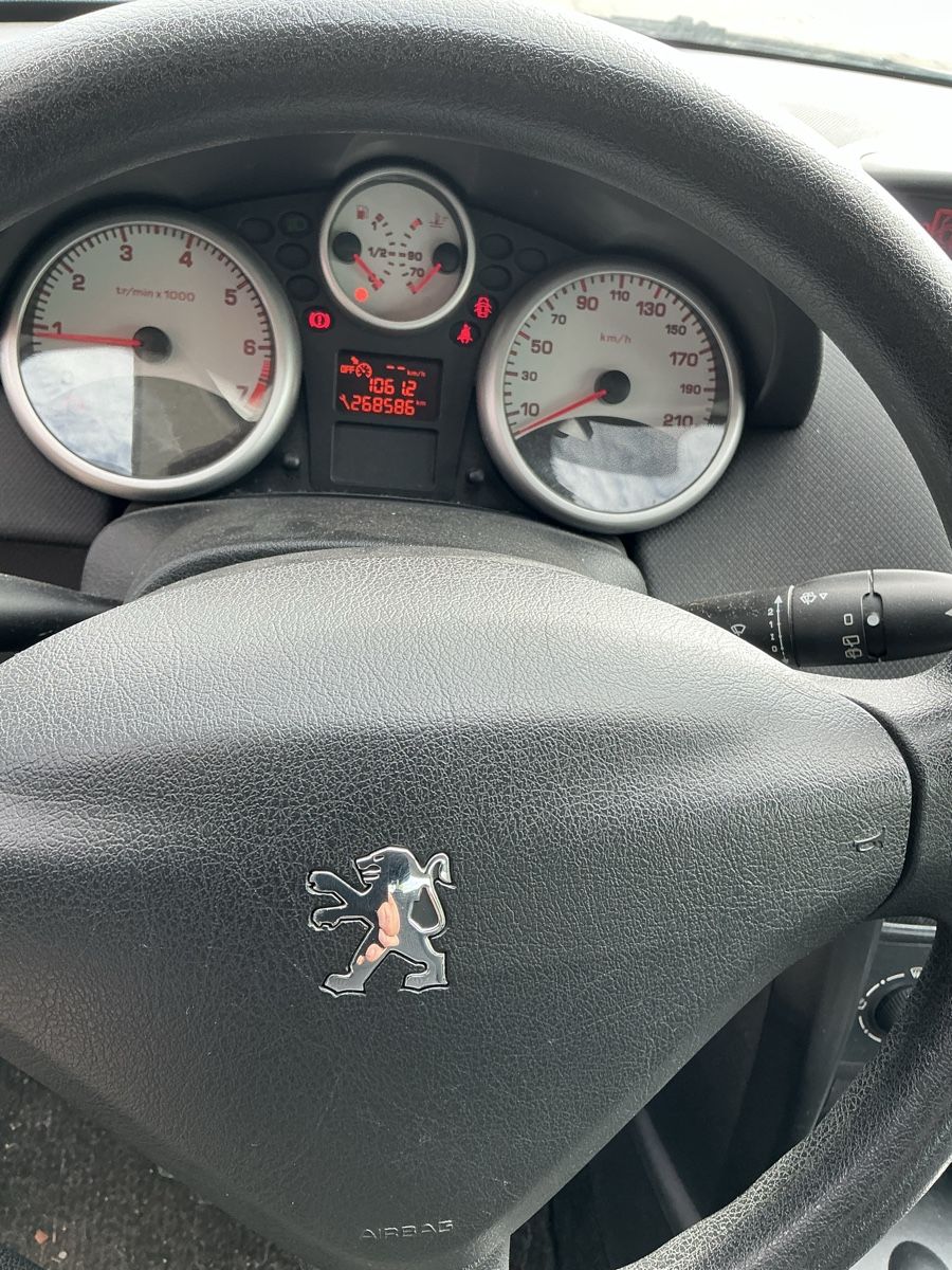 Peugeot Autos: Peugeot 207 – Gebraucht aus Stein AR von aut_fx2l 3
