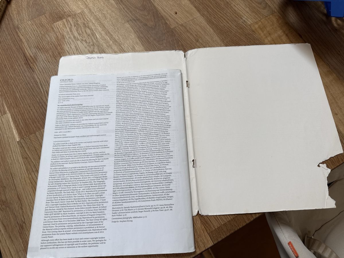 Bücher: English File Intermediate Workbook  – Gebraucht aus Sempach von Nimsaj5 4