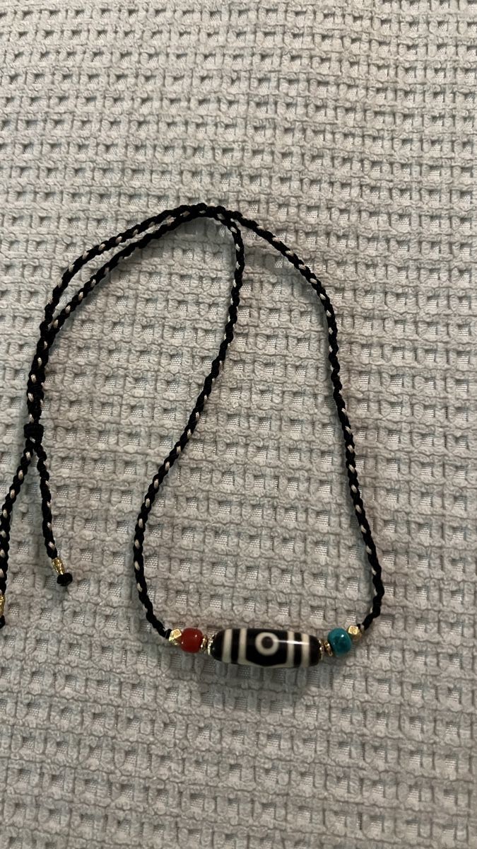 Catenine: Tibetan Dzi Bead Necklace – Usato da Interlaken venduto da Duoduo_z 1